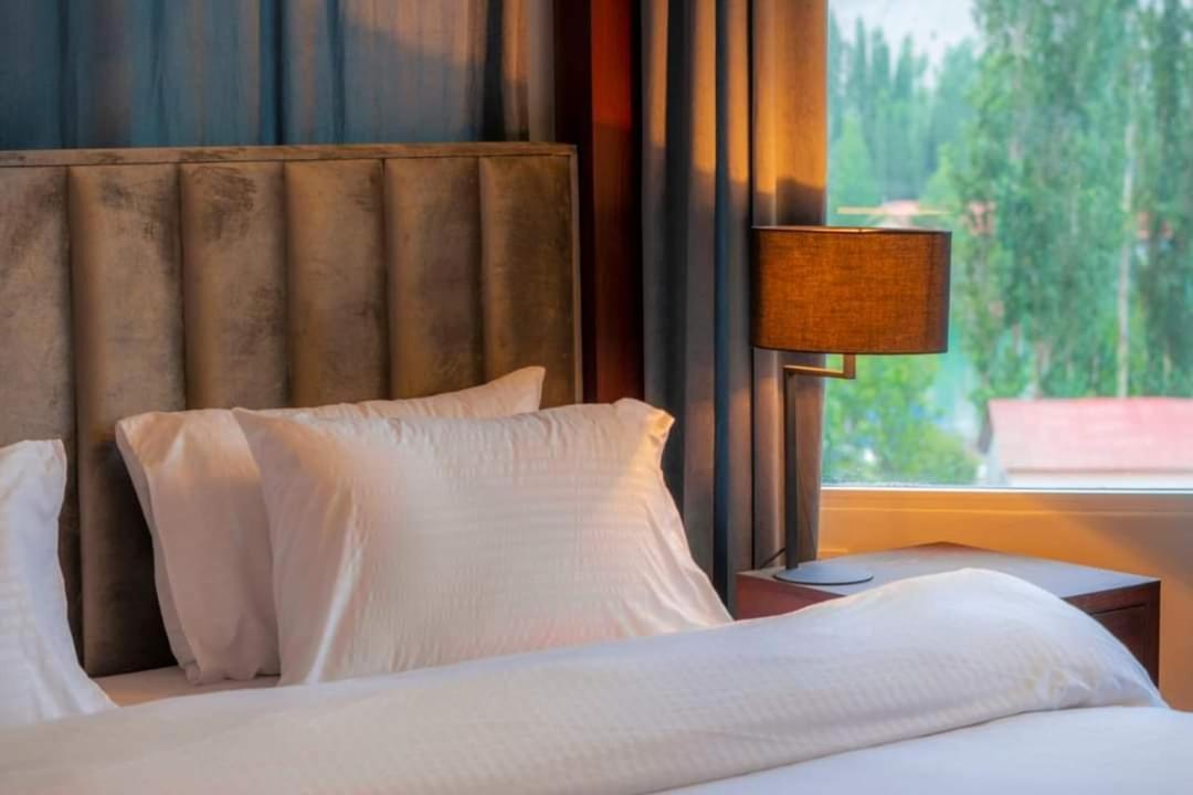 Tibet Hotel Скарду Экстерьер фото